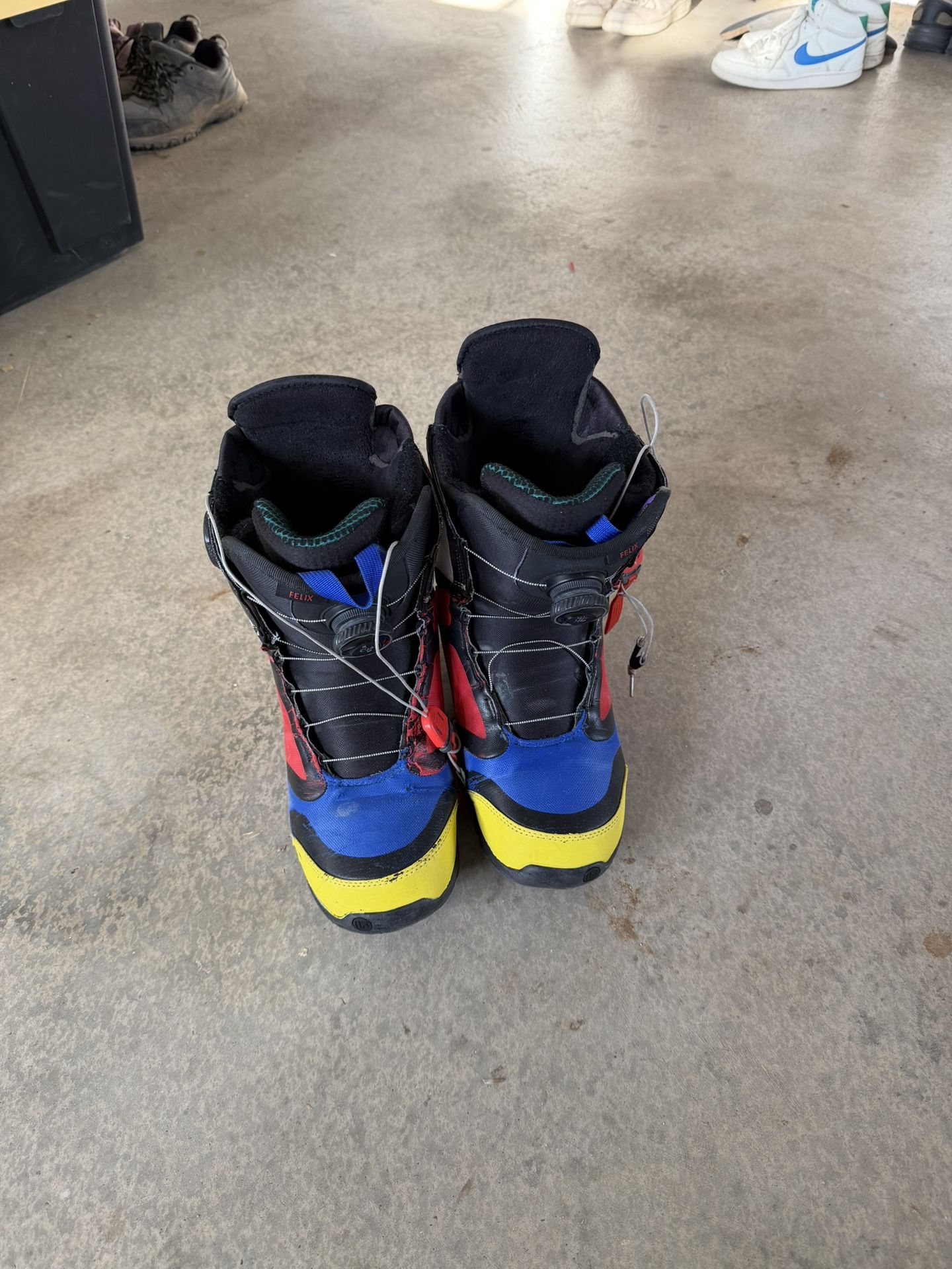 Used Boa snowboarding Boots