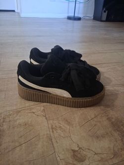 Women pumas