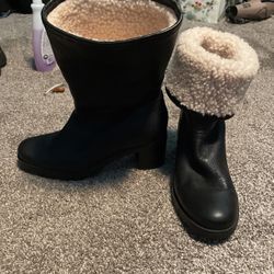 Uggs Jessia Leather Black Boots  9.5