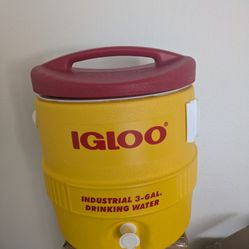 3 Gallon IGLOO 