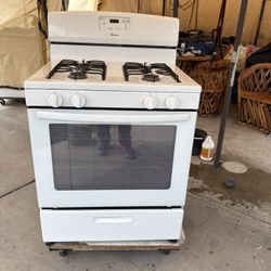 Amana gas Stove everything works well 30 In