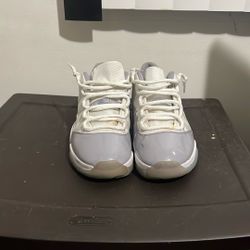 Jordan 11 Retro Low Cement Grays