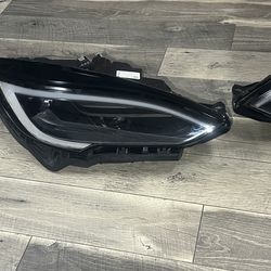 2022-2025 TESLA MODEL  S  GLOBAL DUAL PROJECTOR MATRIX HEADLIGHT FULL LED ASSEMBLY IN PRISTINE CONDITION RIGHT PASSENGER SIDE