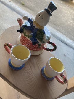 Humpty Dumpty teapot set