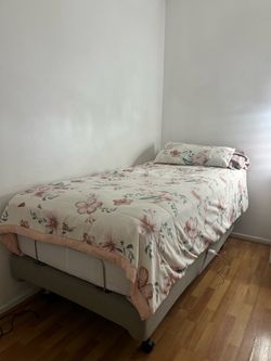 Electric bed/ Hospital bed