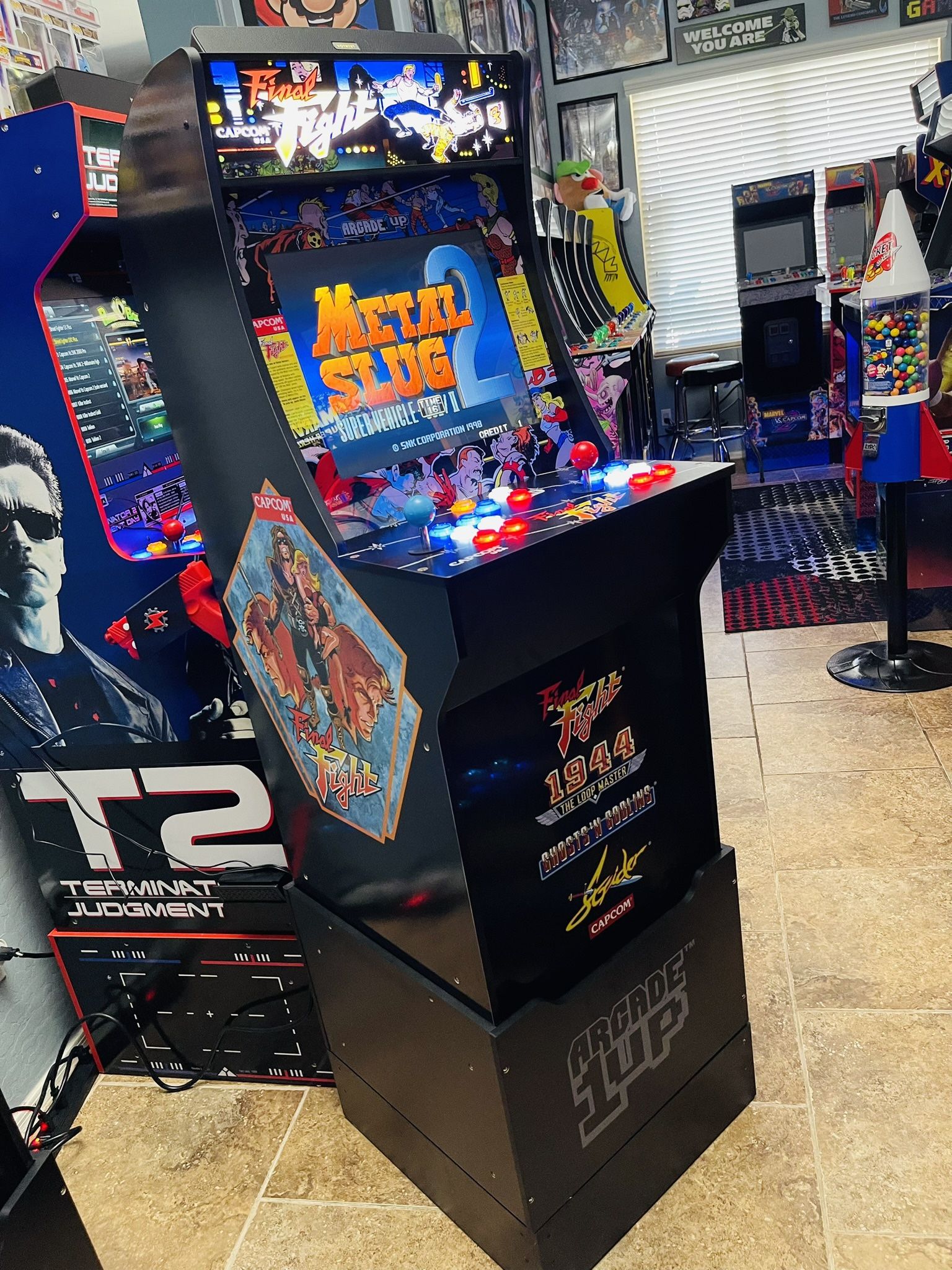 Arcade With Over 15,000 Games