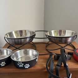 Dog bowl diner set