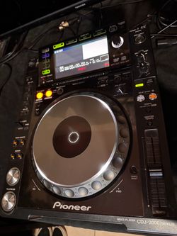 Pioneer CDJ 2000 Nexus (Open To Offers)