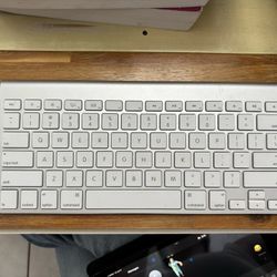 Apple Wireless  Keyboard With Bluetooth