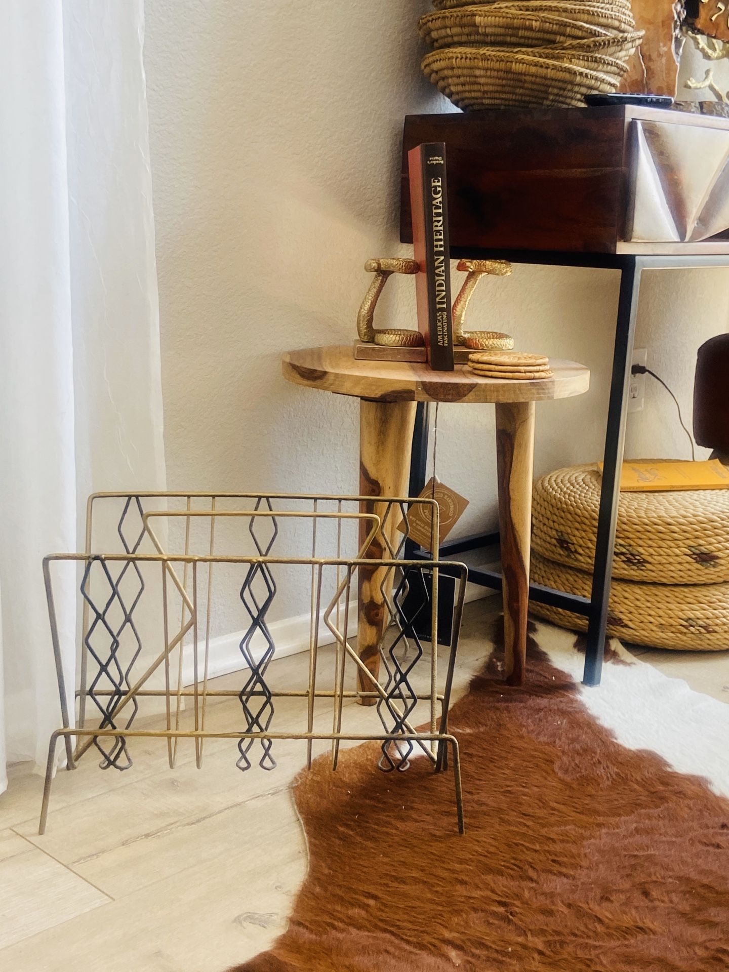 Mid century magazine rack