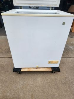 GE 5.0cw Ft chest freezer