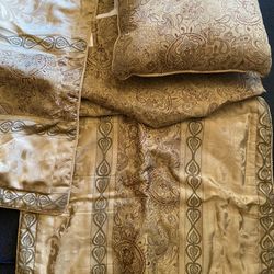 Vintage Beautiful Gold, Burgundy Set