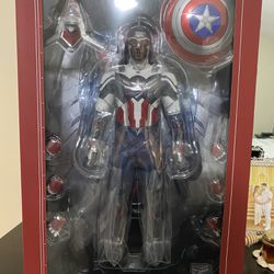 Hot Toys Captain America Falcon