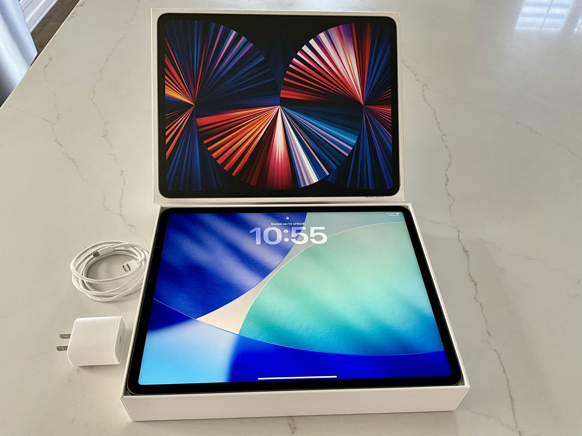 iPad Pro 12.9” 5th Gen 256gb (WiFi) M1 Chip - Mint Condition