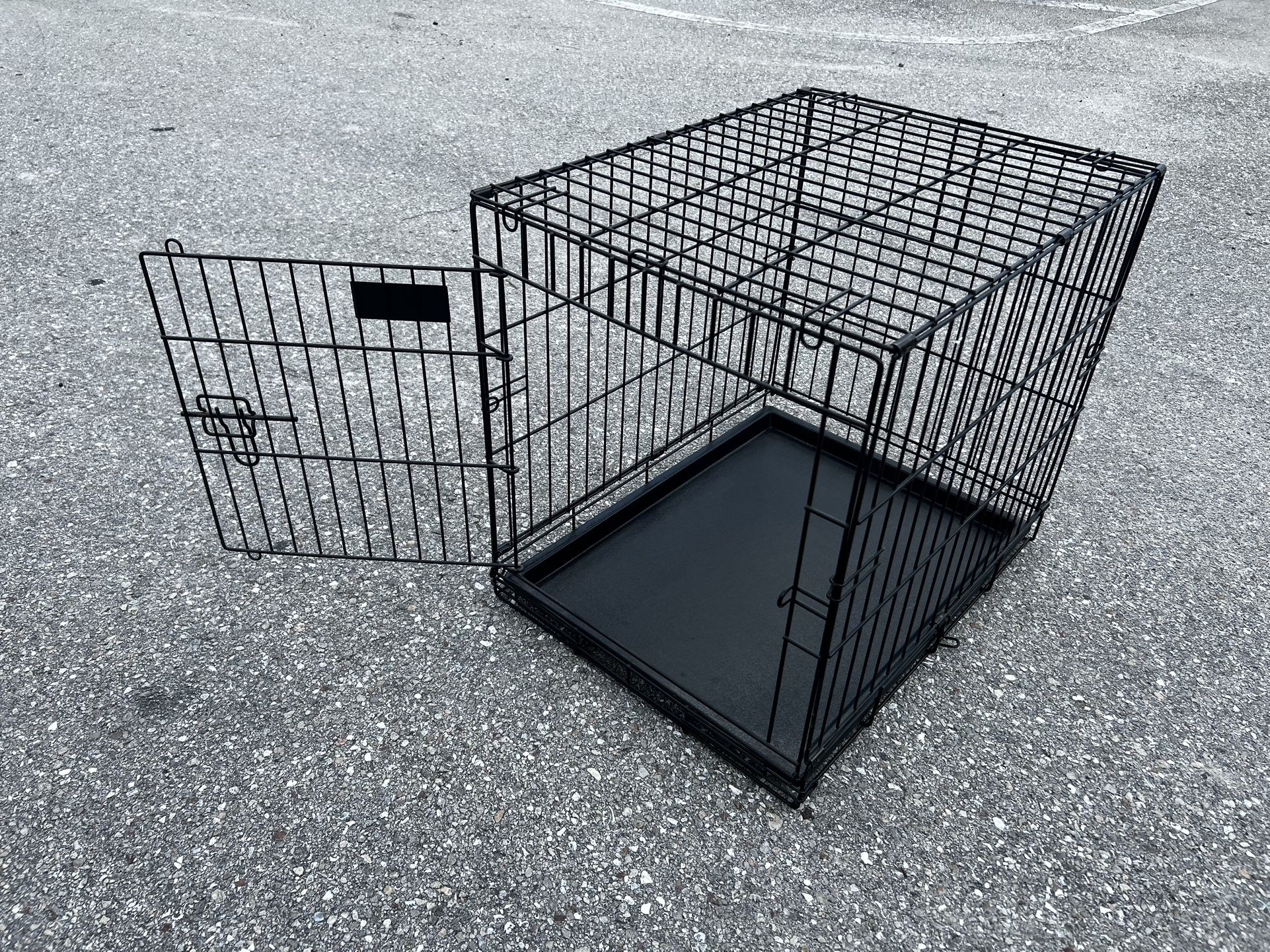 24x18x21in Black Single Door Metal Dog Cage Crate Pet Containment! Great for dogs 30lbs and under!