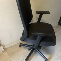 Sturdy Ergonomic Desk Chair