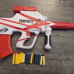 Nerf Fortnite Motorized Blaster w Darts