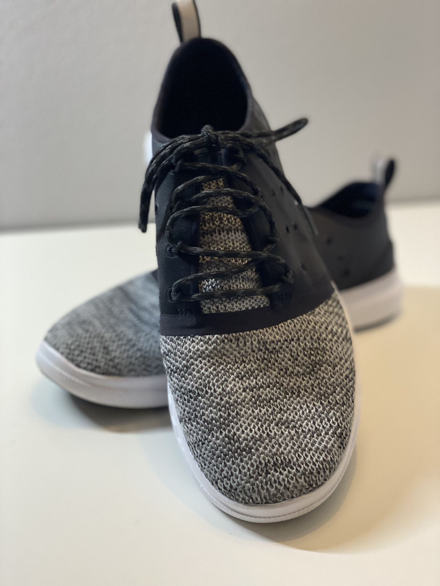 Under Armour Girl's/Women's SMGX Charged 24 7 Black Gray Running Shoes Size 7.5