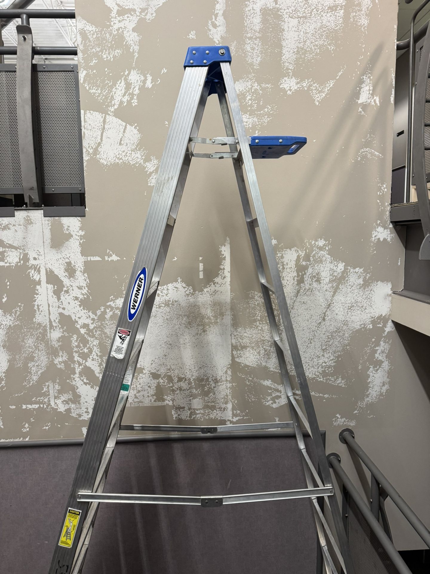 LIKE NEW Werner 10ft Ladder