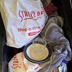 Set for 8 stoneware dishes