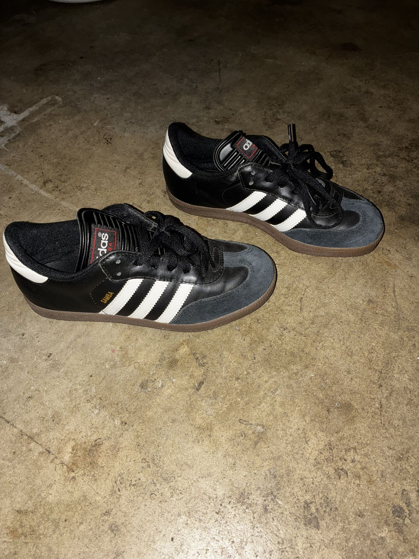 Women’s Samba Adida Shoes