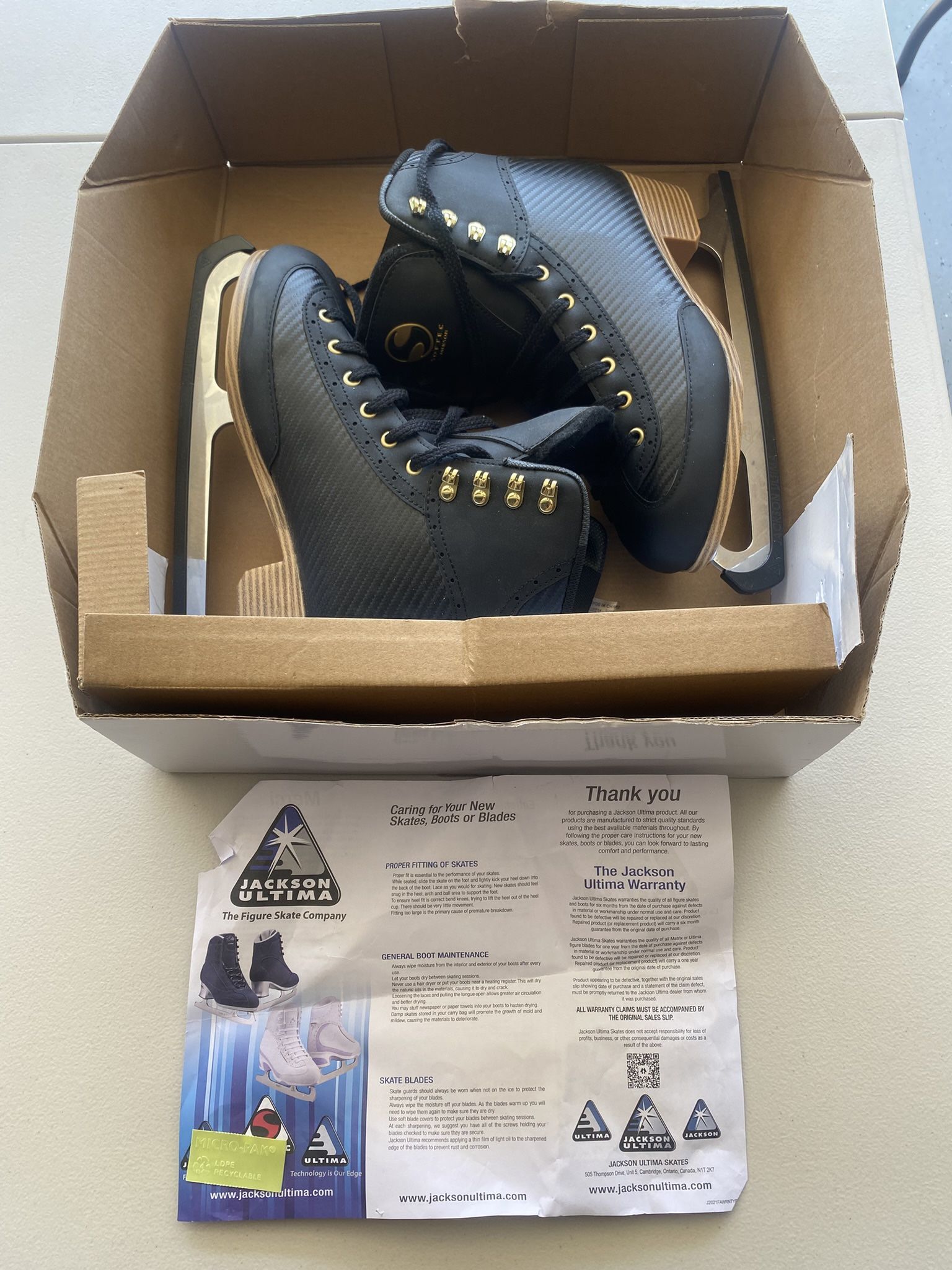 New Jackson Ultima Women’s Ice Skates Size 10