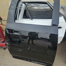 Ram 3500 Right Rear Door Oem  19 To 26