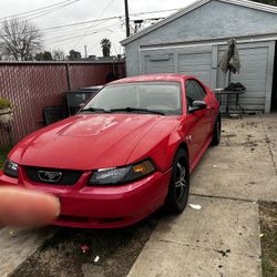 2004 Ford Mustang 