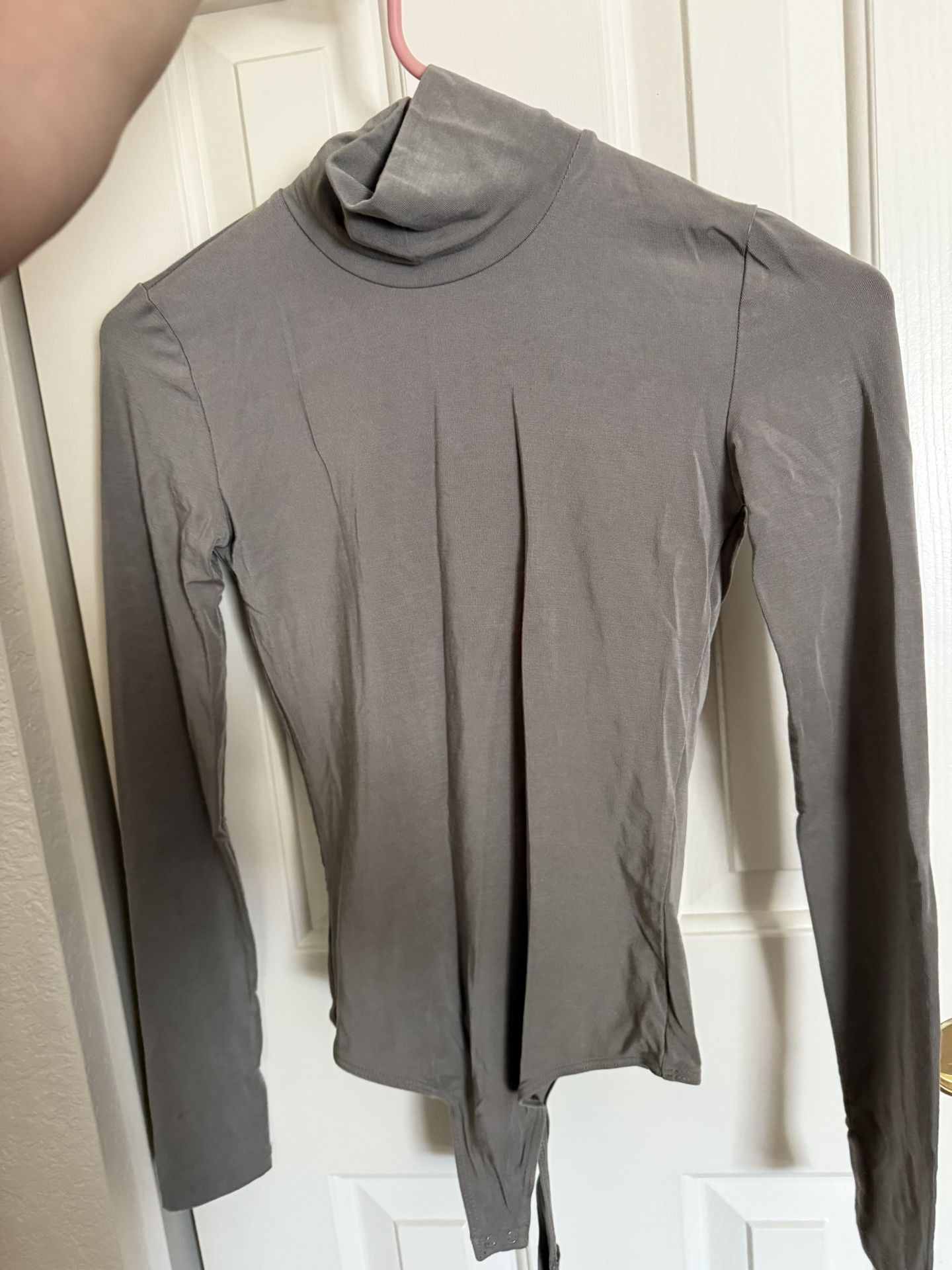 Aritzia Wilfred Long Sleeve Turtleneck Bodysuit