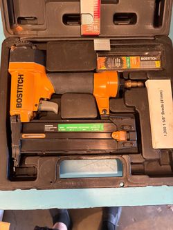 Bostitch SB-1850BN 18-Gauge Brad Nailer with Case