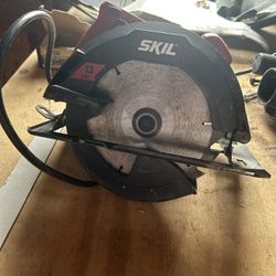 Skils Circular Saw