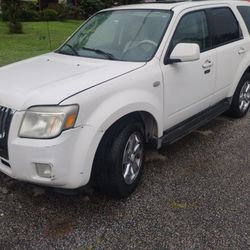 Mercury Mariner 