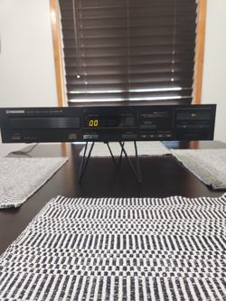 Pioneer PD -4050 Compact Disc Player