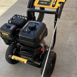 Dewalt 44000 Psi Heavy Duty Gas Pressure Washer Machine New