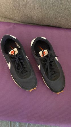 Nike tennis shoes size US 7
