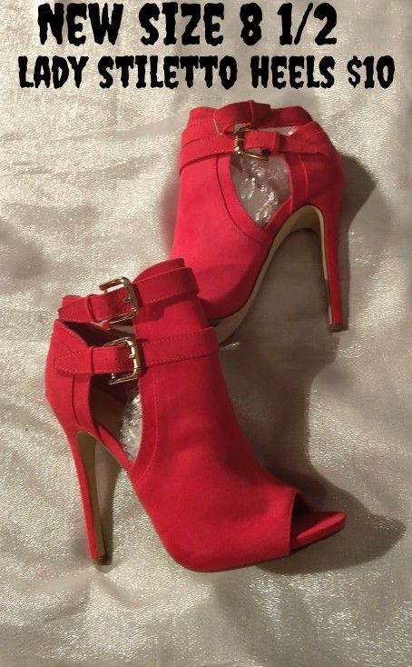 New Ladies Little Heels Boots Red And Color Size 8 1/2