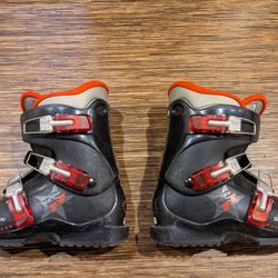 Salomon Ski Boots - Size US 3