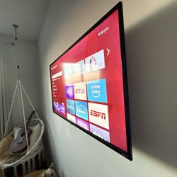 TCL 40″ Smart Roku TV — 1080p, Like New — $210 OBO