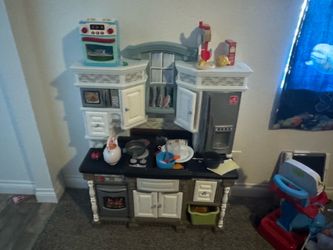 Toddler kitchen set