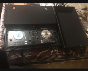 Numark mixer With Case