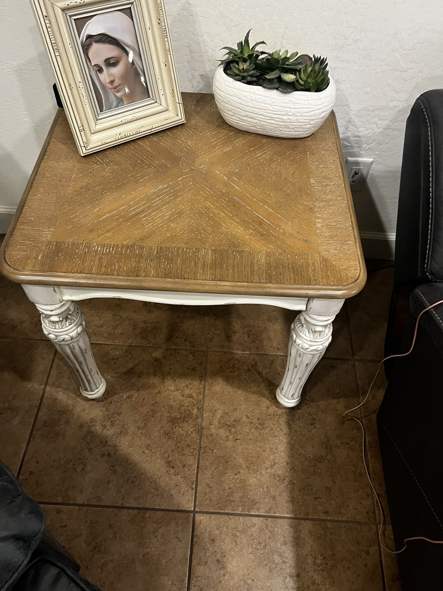 Farmhouse Magnolia End Tables