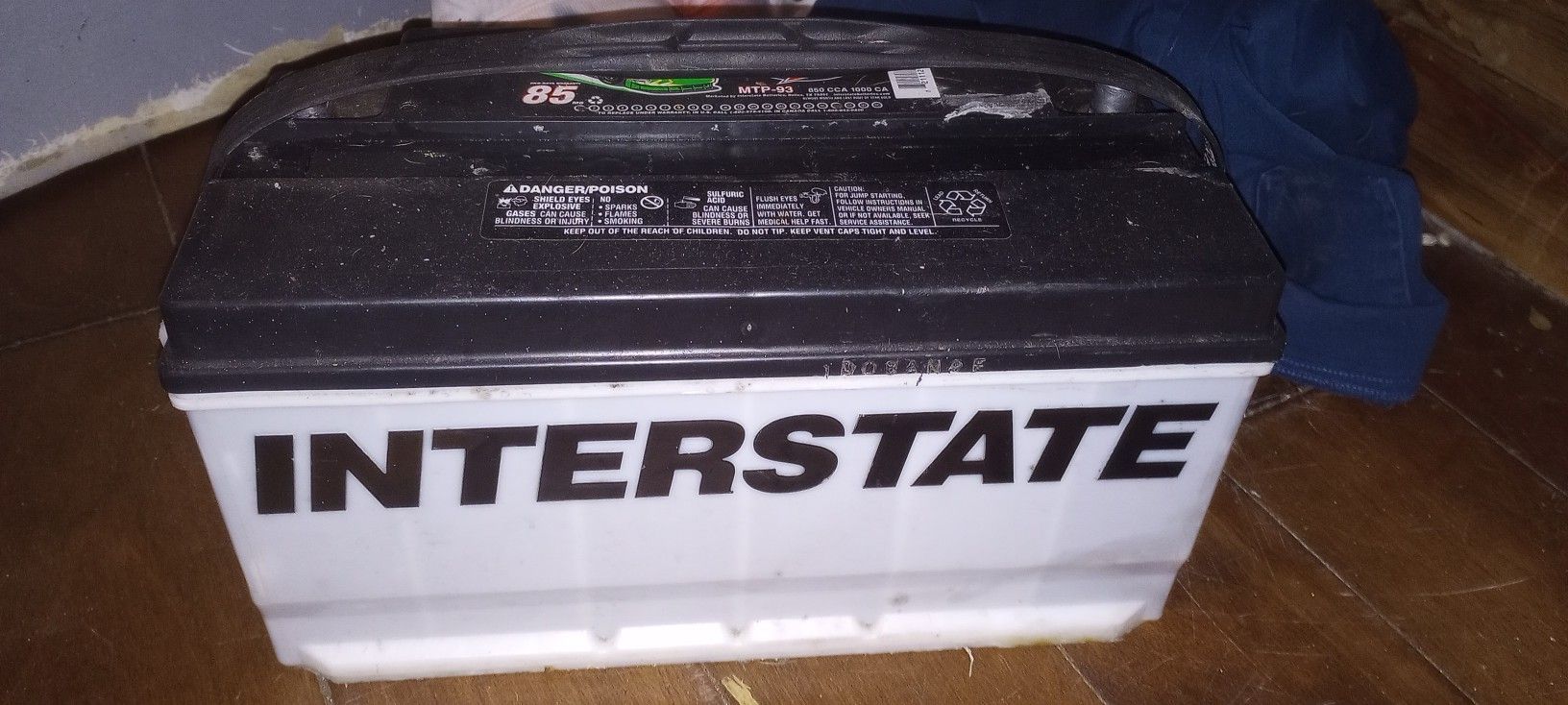 12 Volt-850 CCA-1,000 .CA INTERSTATE BATTERY