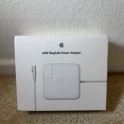 Apple 60W MagSafe Power Adapter for MacBook and 13-inch MacBook Pro 