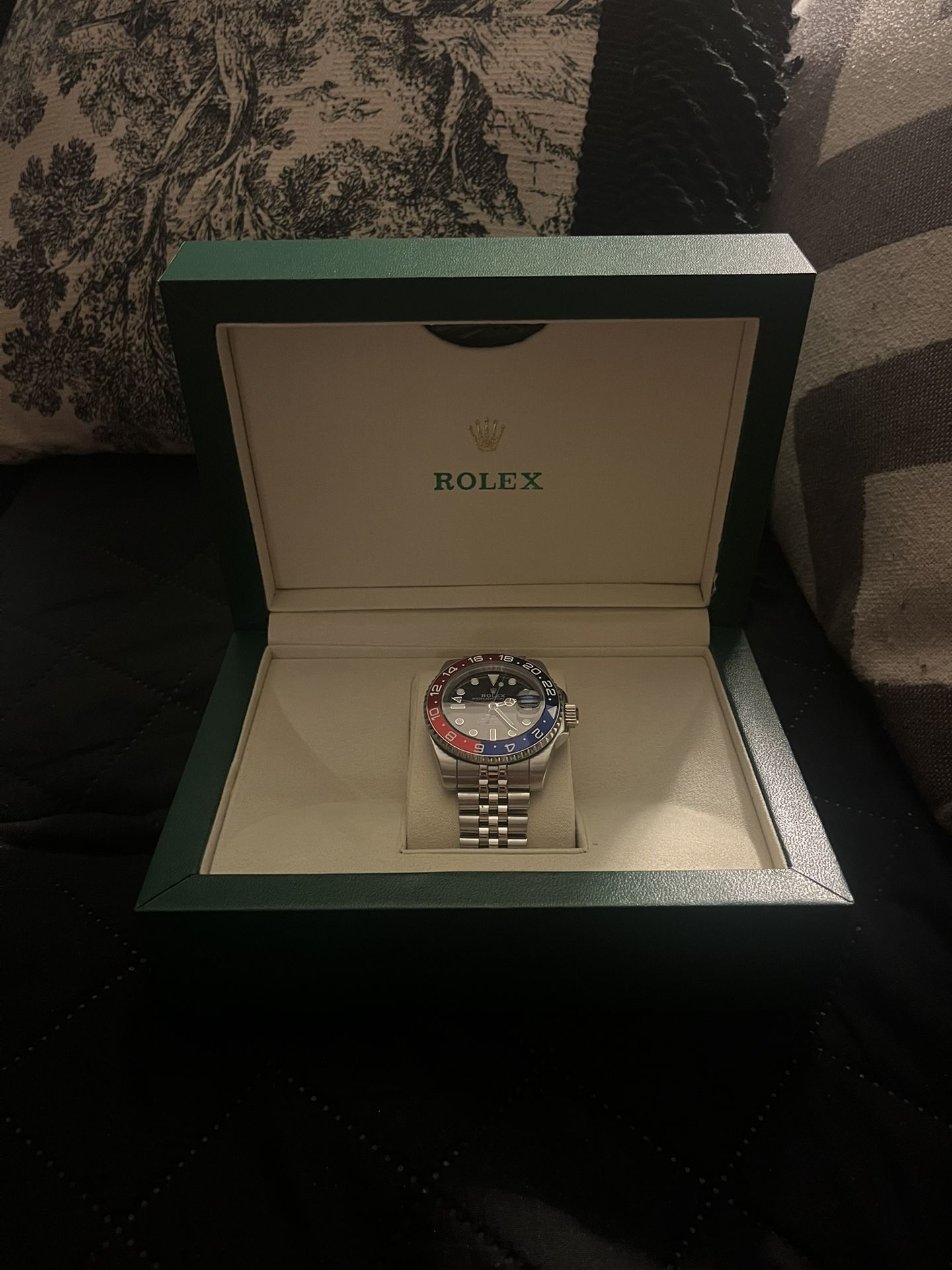 Rolex GMT-Master II Pepsi Full Set Authentic Fast Sale Can negotiate for serious buyers