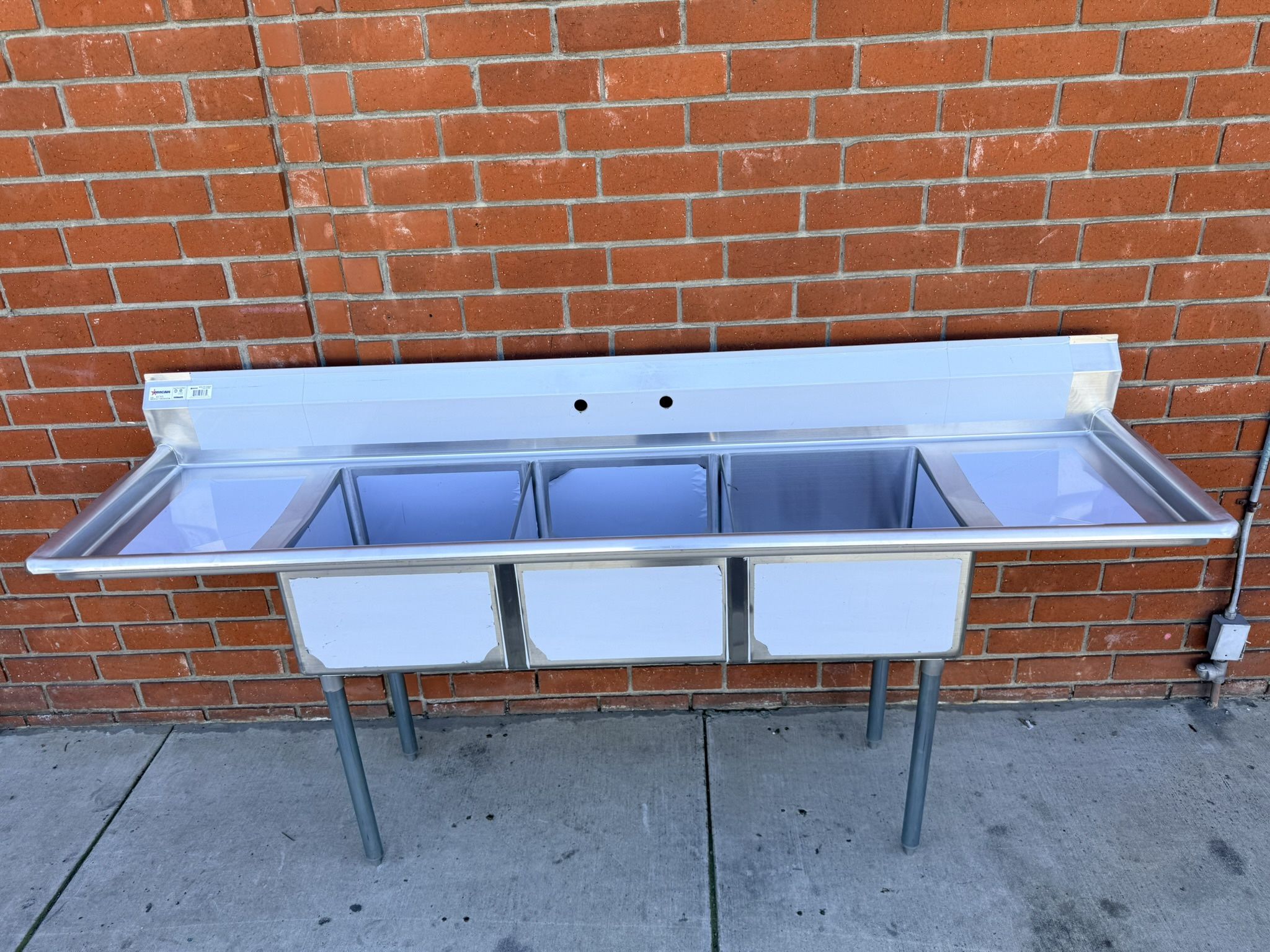 Restaurant Sink 90 Inch Sink with Three 18 Inch Bowls Stainless Steel NEW!!!