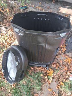 Travel storage container
