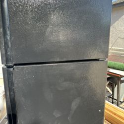 GE Black Refrigerator 