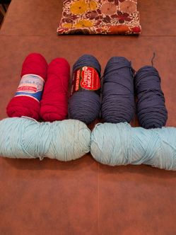 Red Heart and Super Yarn Mart Acrylic Yarn - 7 Skeins yarn lot
