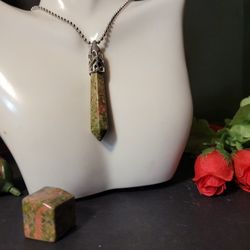 Natural Unakite Stainless Steel Hexagonal Column Charm  Necklace With Matching Cube 