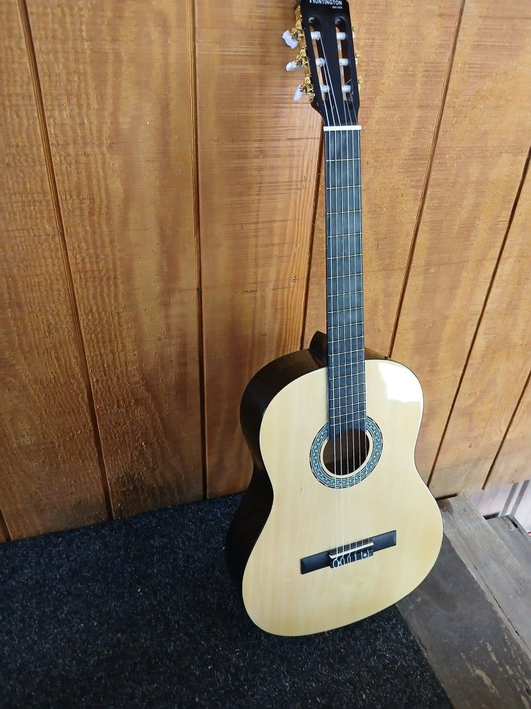Brand New Classical Nylon String Acoustic Guitar 